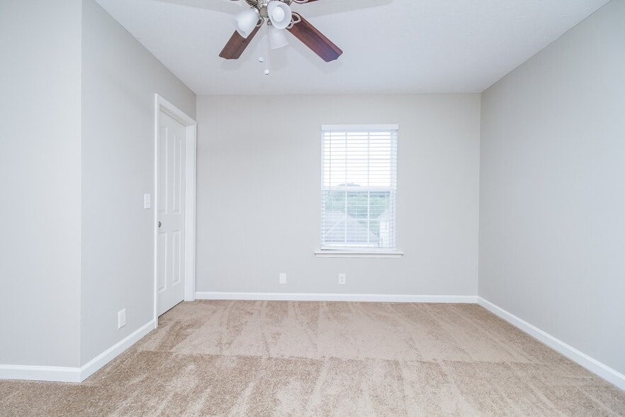 Building Photo - 8856 Cressent Glen Ct