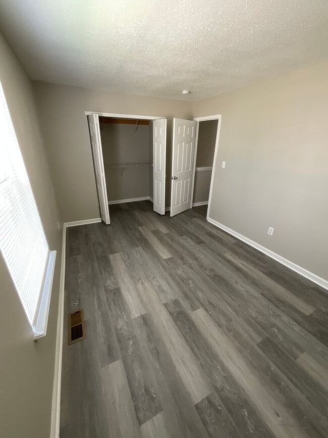 Building Photo - 4 Bed 2 Bath Home for Rent