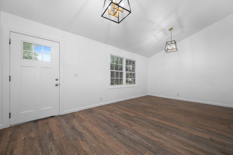 Building Photo - 2178 N Ranch Rd