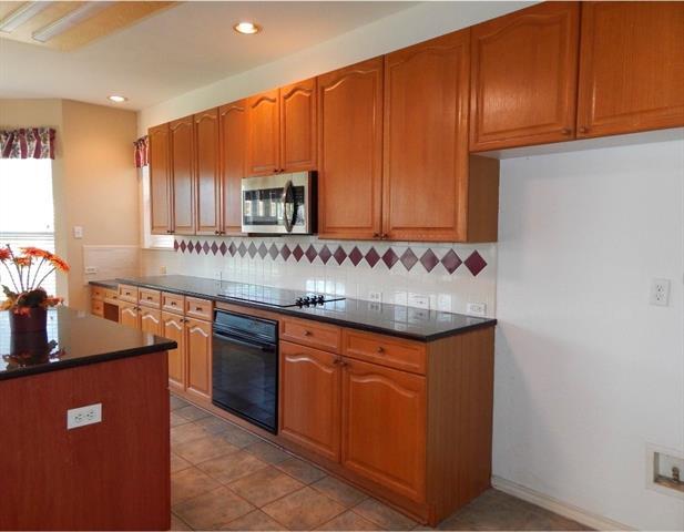 Building Photo - 2500 Coolwater Dr