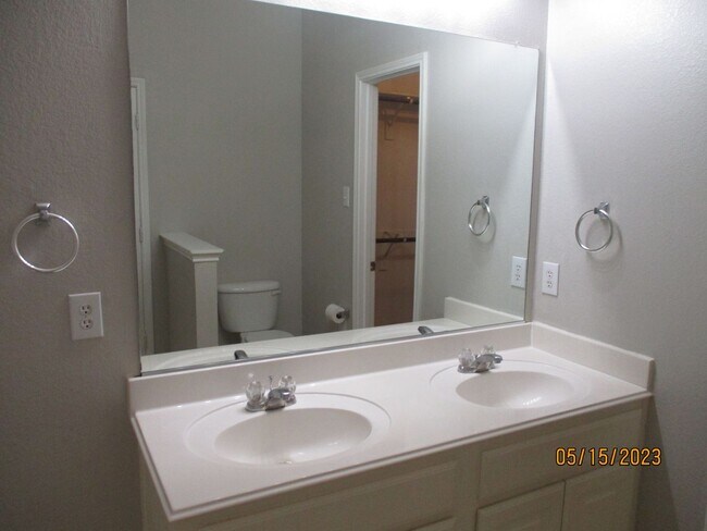 Building Photo - 5413 Chinkapin Ln