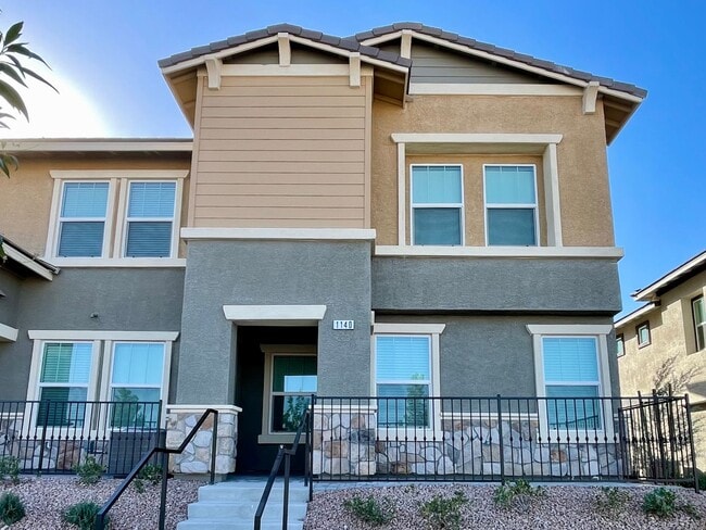 Primary Photo - Cozy Newly Build 3 Bed & 2-1/2 Bath Townhome