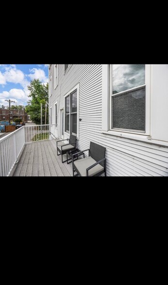 Building Photo - 1627 Dolman St