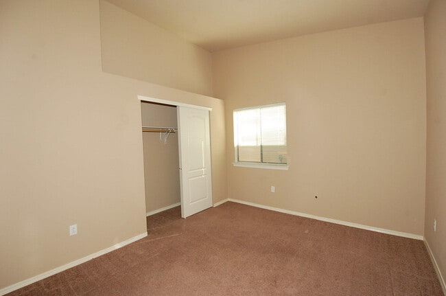 Building Photo - 2508 Sparrow Point St