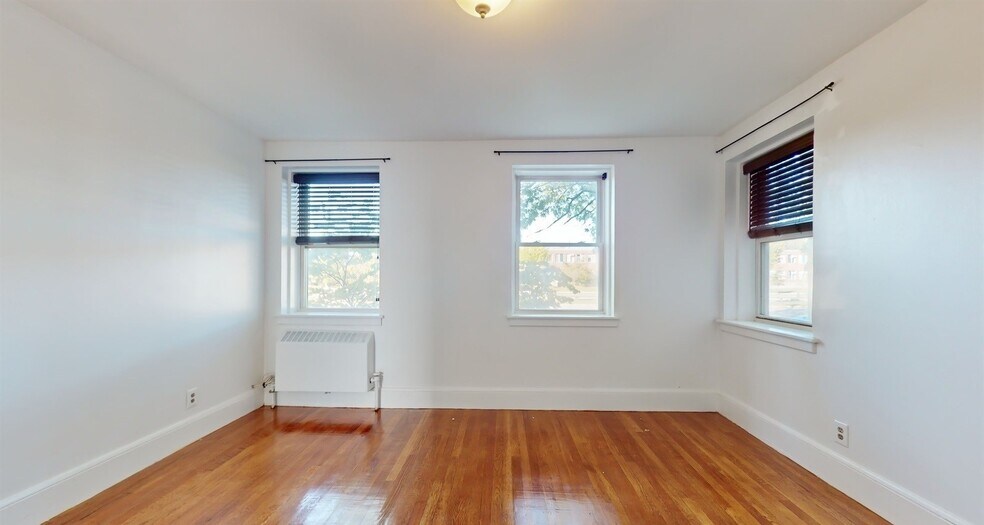 Building Photo - 461 Arborway
