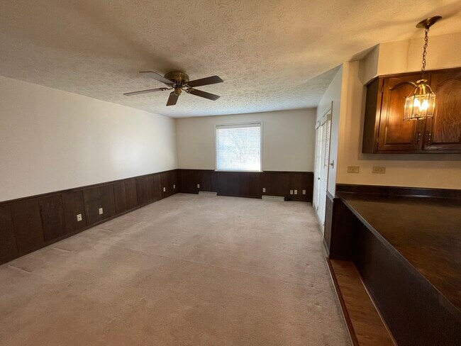 Living room - 9548 Miamisburg Springboro Rd