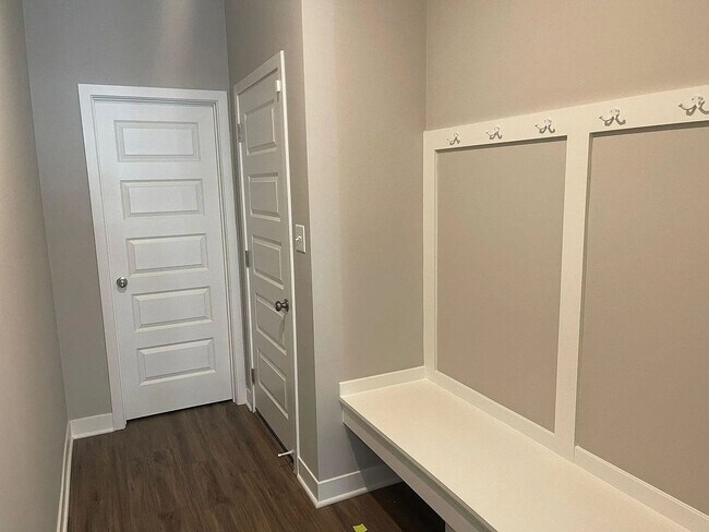 Building Photo - 17195 Seaboard Pl