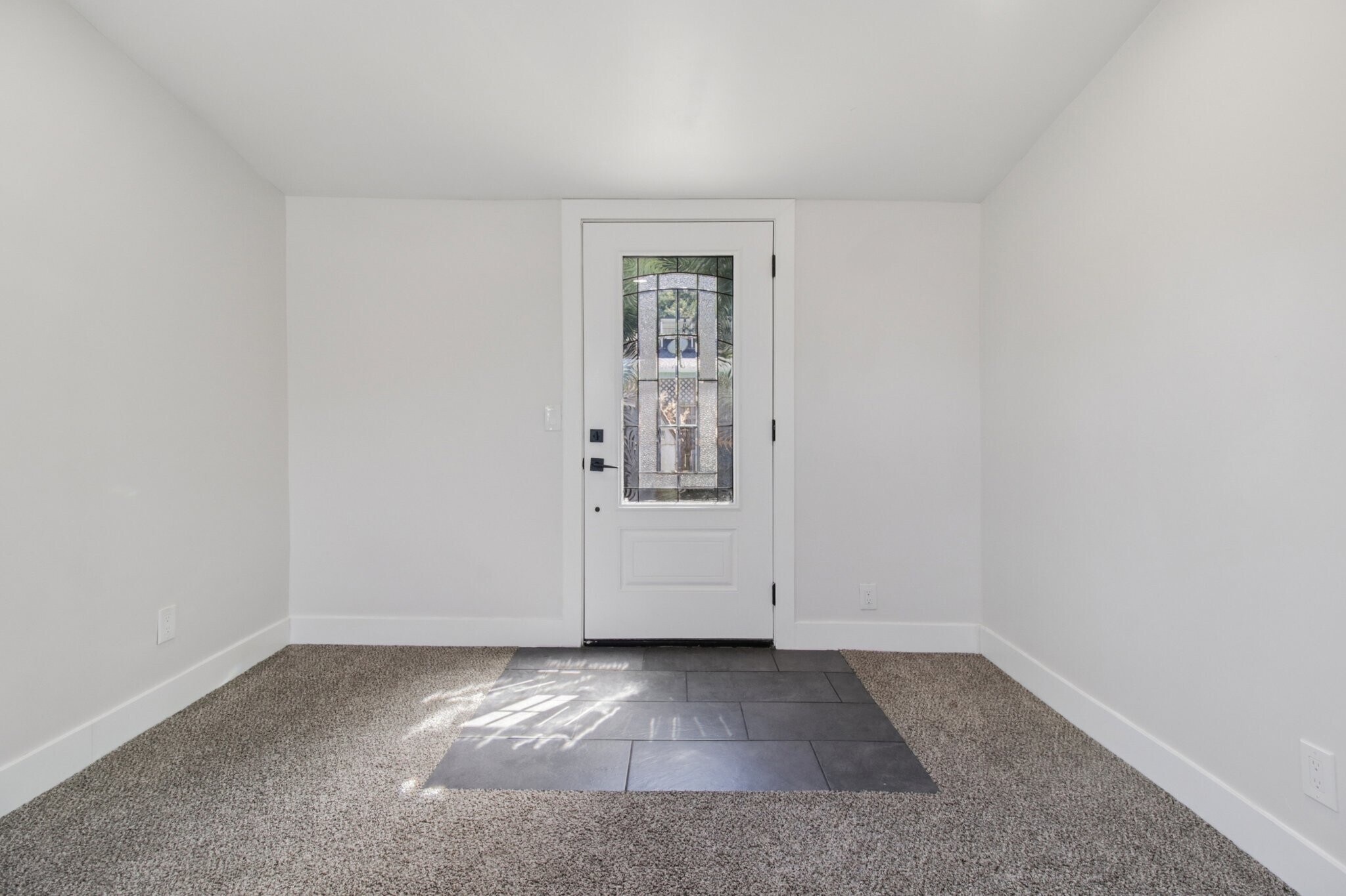 Building Photo - 30 Bloomfield Rd