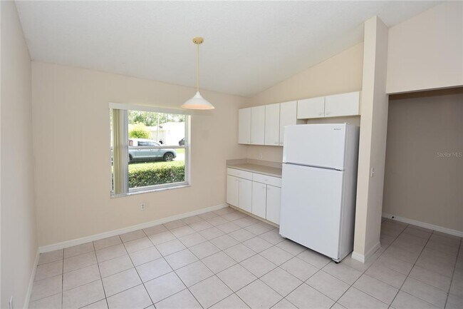 Building Photo - 19 Burning Ember Ln