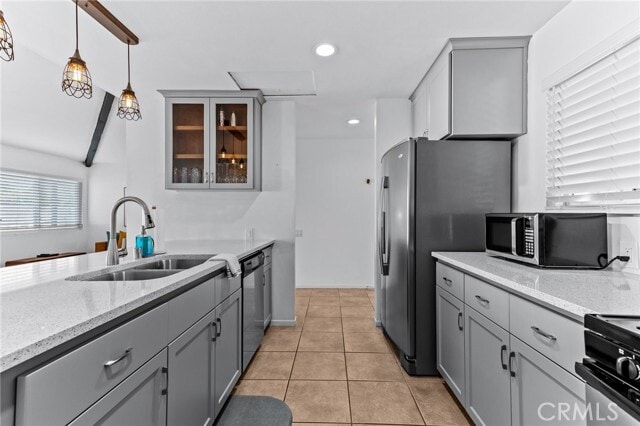 Building Photo - 2564 N Aurora Dr