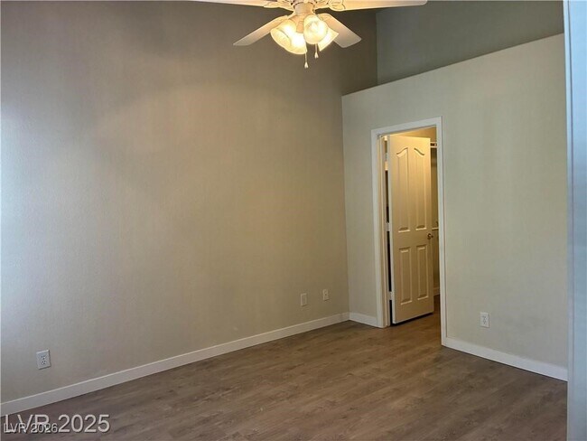 Building Photo - 701 Capri Dr