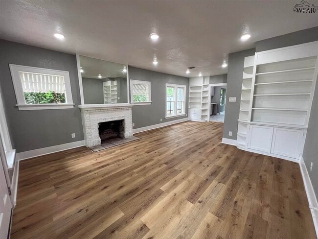Building Photo - 2304 Talunar Ln