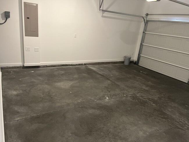 2 Car Garage - 170 Mission Blvd