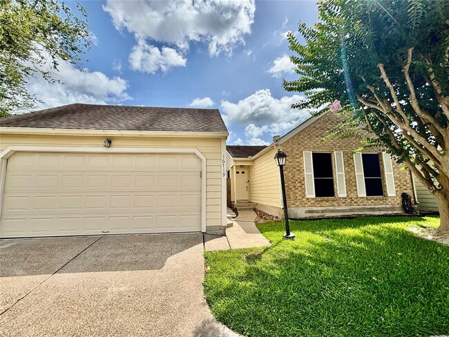 Primary Photo - 16719 Dale Oak Way