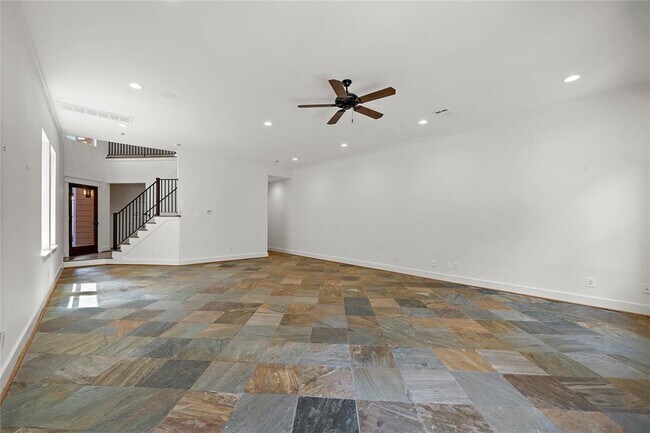 Building Photo - 4408 Dickson St