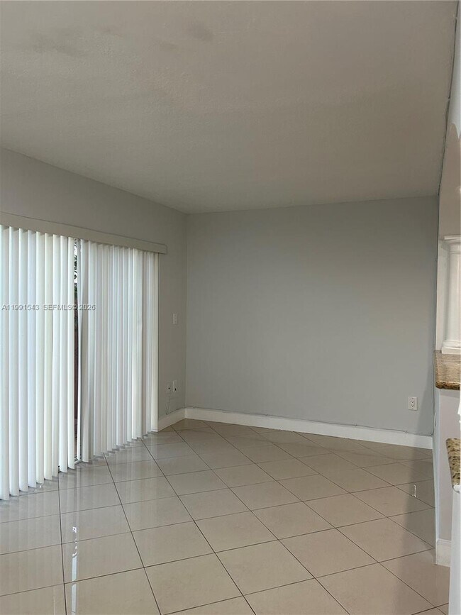 Building Photo - 15065 SW 108th Terrace