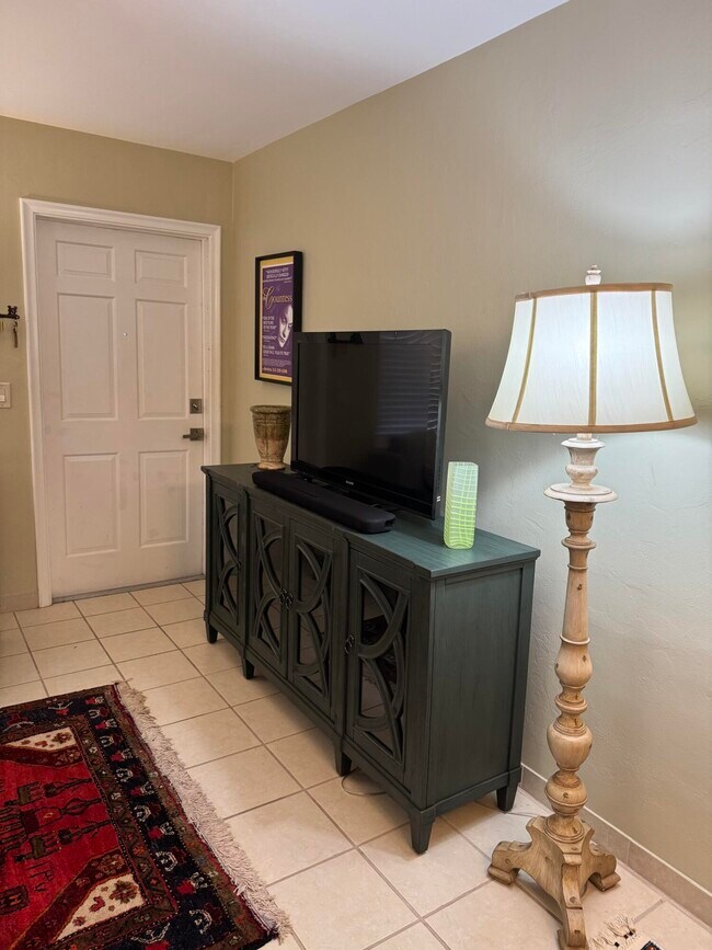 Building Photo - 3362 Cynthia Ln