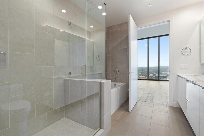 Building Photo - 44 East Ave