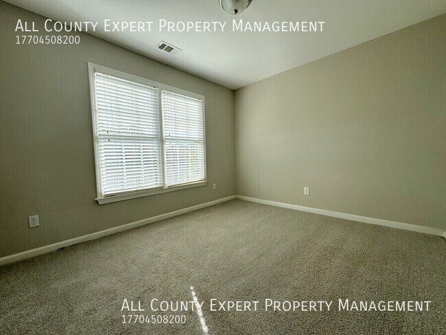 Building Photo - 1565 Ox Bridge Ct NW