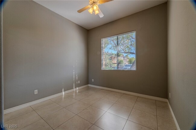 Building Photo - 2804 W Agate Ave