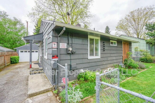 Building Photo - 1206 Grand Blvd