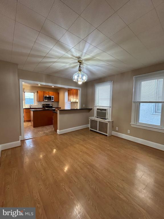 Building Photo - 424 Center St