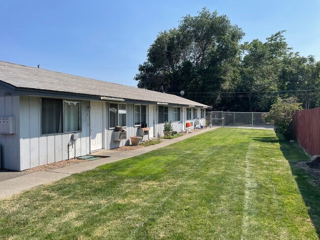 Primary Photo - 1520 McKinley Ave
