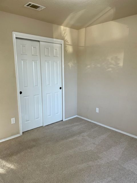 Building Photo - 914 Whitewing Ln