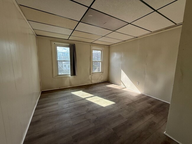 Building Photo - 525 1/2 Elliger Street