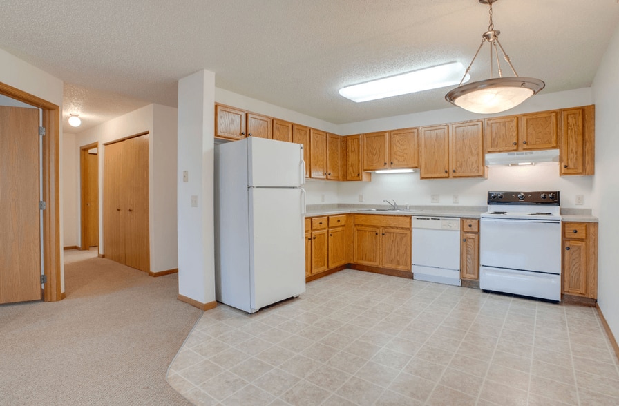Building Photo - Savanna Apartments