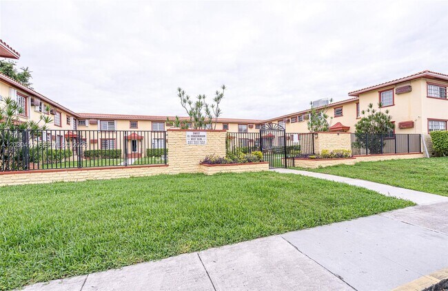 Building Photo - 637 SW 11th St