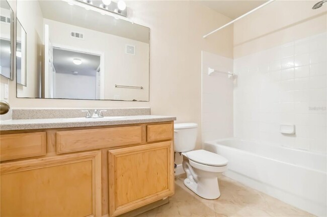 Building Photo - 1025 Villagio Cir