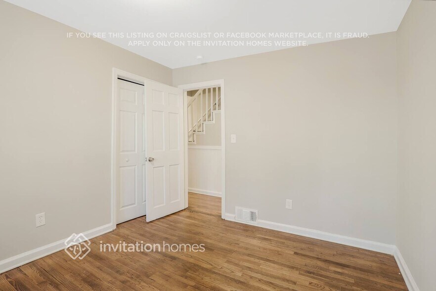 Building Photo - 2416 Dodson Dr