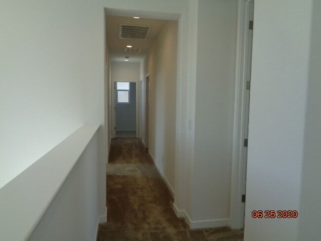 Building Photo - 519 Datura Dr