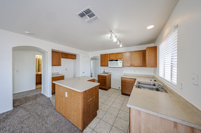 Building Photo - 11498 W Shaw Butte Dr