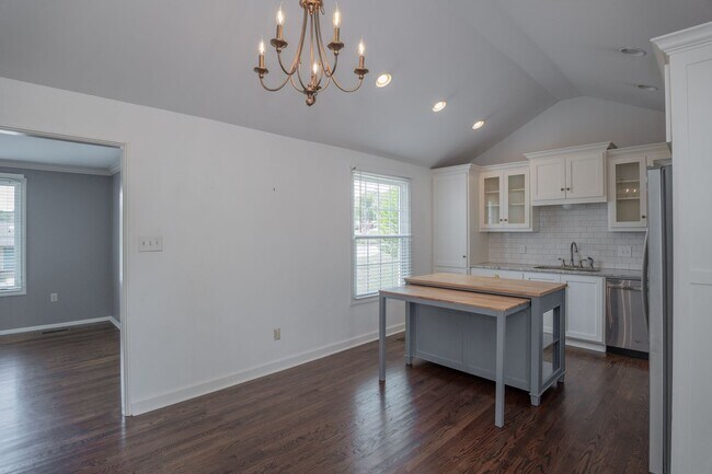 Building Photo - Cozy Updated Kingwood Home with 3 Bedrooms