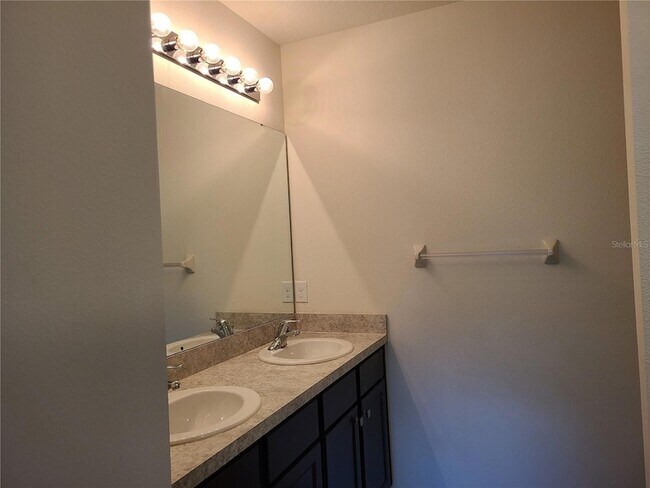 Building Photo - 5327 San Palermo Dr
