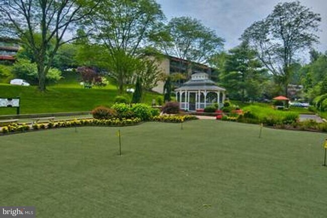 Building Photo - 6100 Bellinham Ct