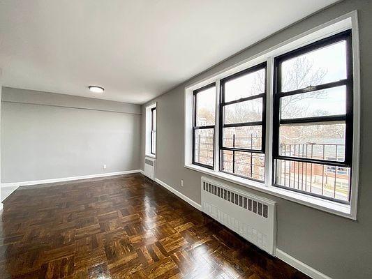 Building Photo - 3 bedroom in BRONX NY 10468