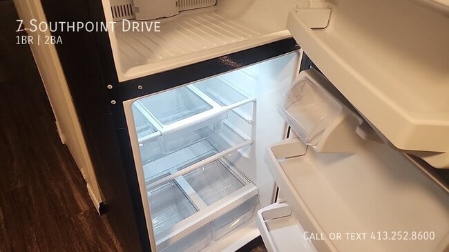 Building Photo - 7 Southpoint Dr