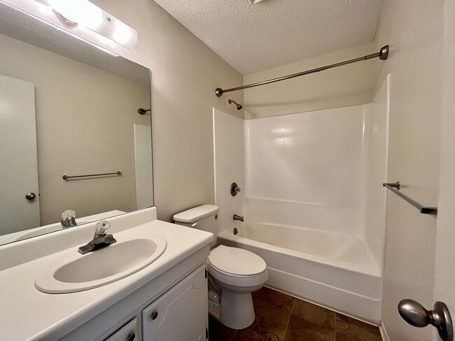 Building Photo - 901 Olmstead Dr