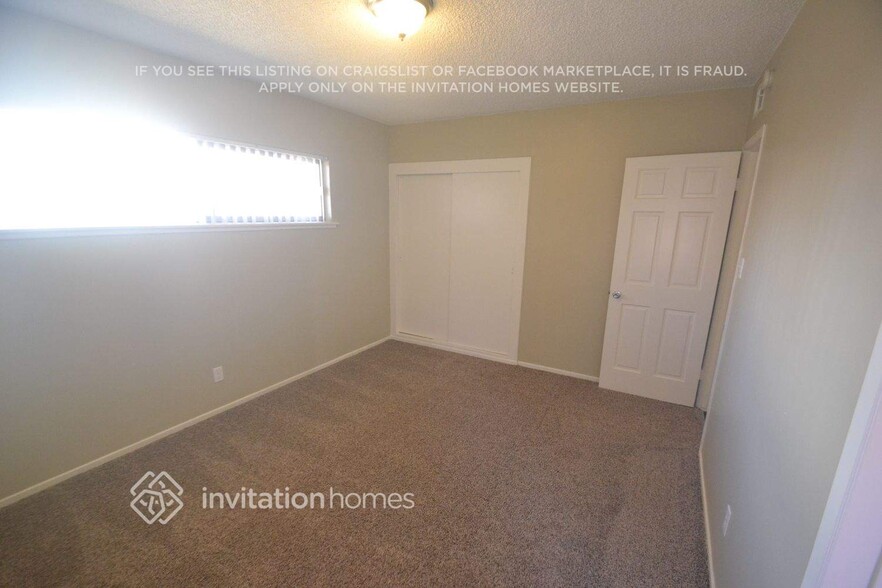 Building Photo - 533 W 224th St