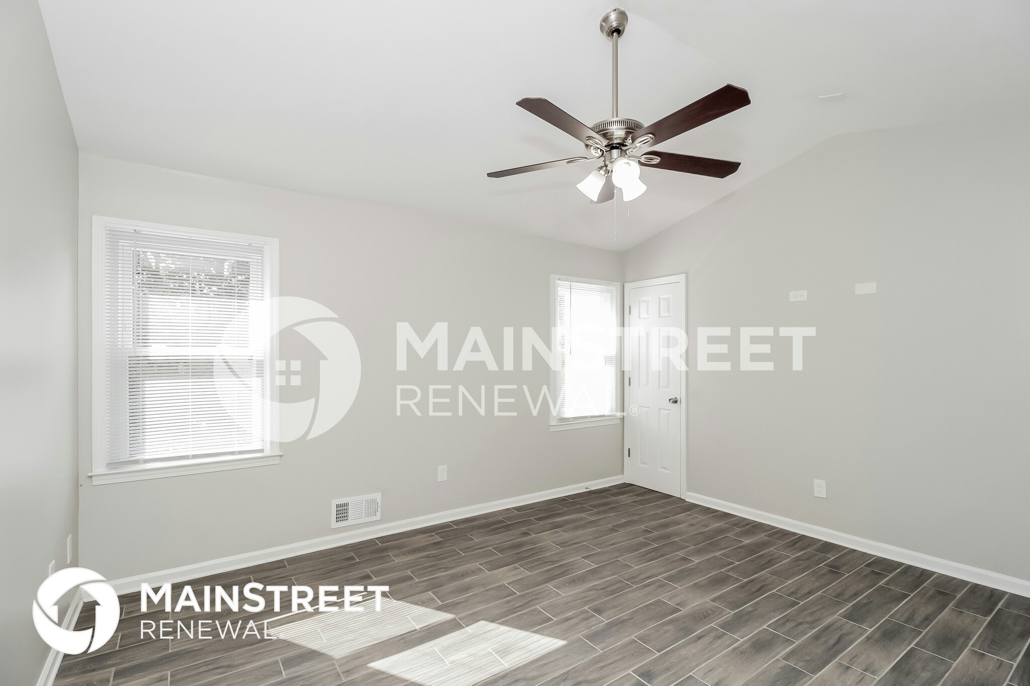 Building Photo - 23 Fairfield Dr SW