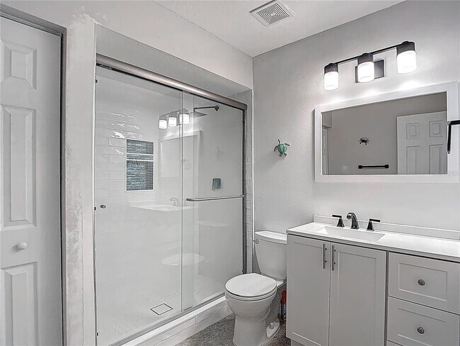 Building Photo - 3611 Pine Knot Dr