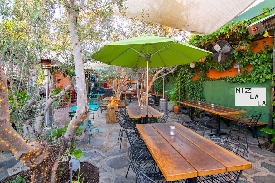 Building Photo - 4403 1/2 W Exposition Blvd