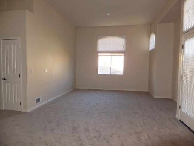 Building Photo - 2022 Lassen Dr