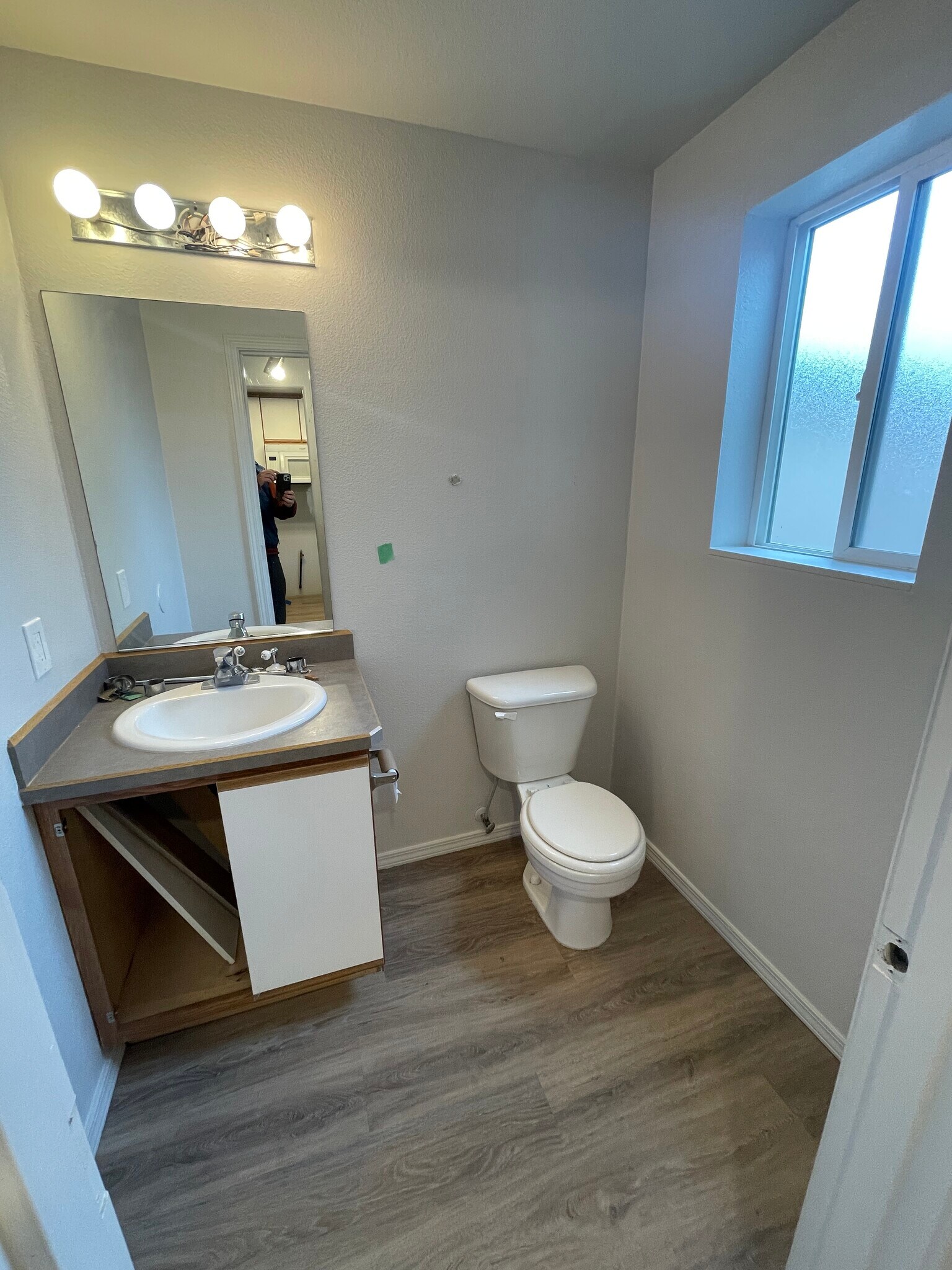 Downstairs Powderroom - 508 NE Negus Loop