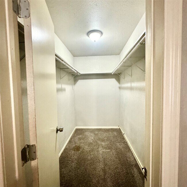 Building Photo - 11803 Edgar St