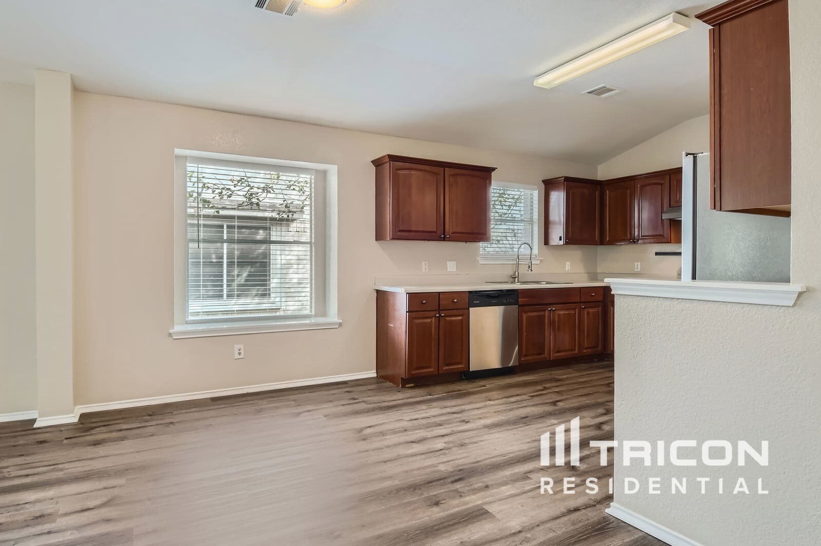 Building Photo - 1411 Catalina Dr