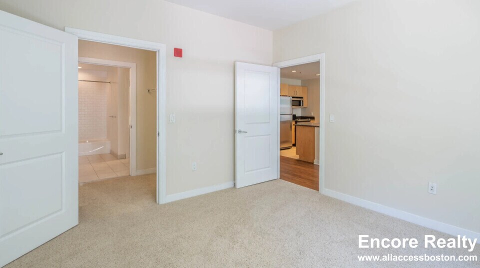 Building Photo - 8 Emerson Pl